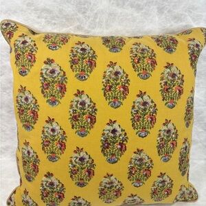 Pottery Barn Yellow Floral Medallion Decorative Throw Pillow Cotton Linen India